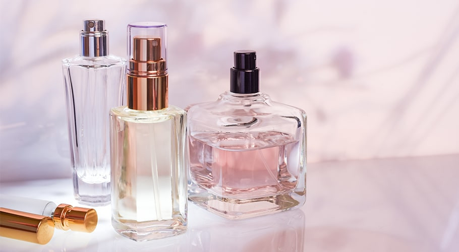 Essenzen zur Herstellung von Parfums für Frauen