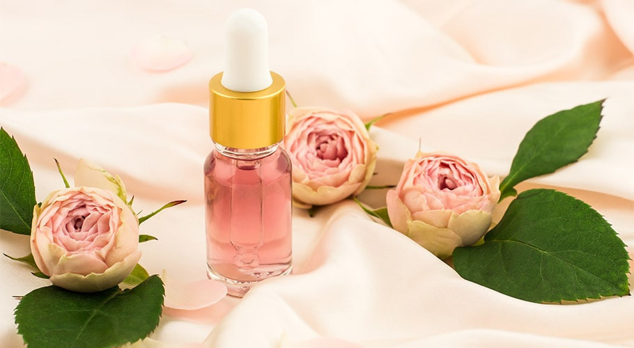 Blumige aromatische Essenzen zur Herstellung von Parfüm